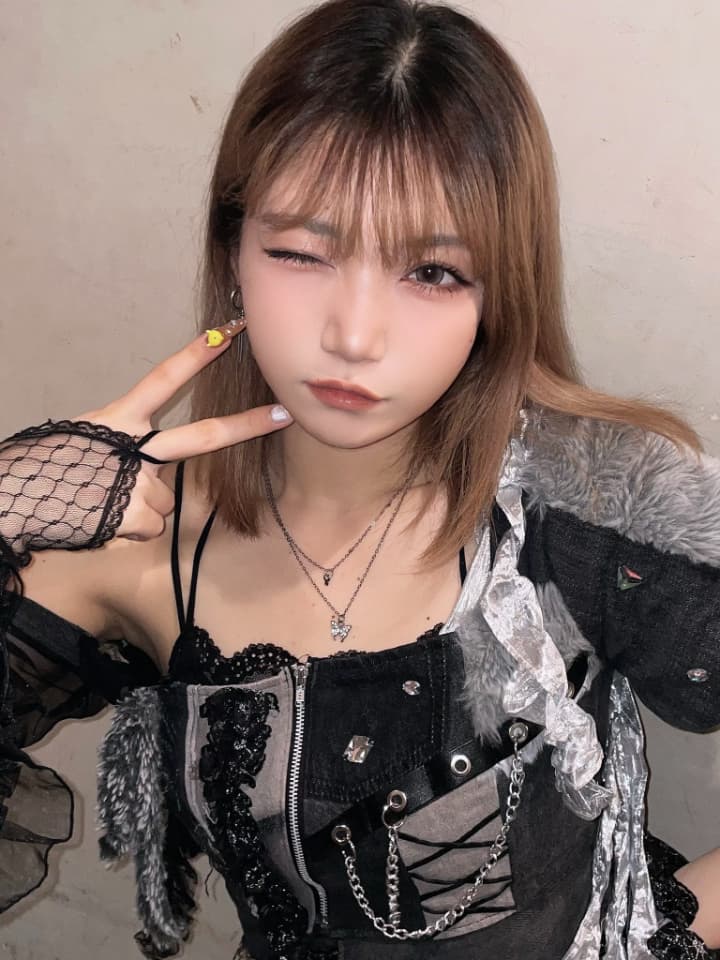 いしがきしのぶ。