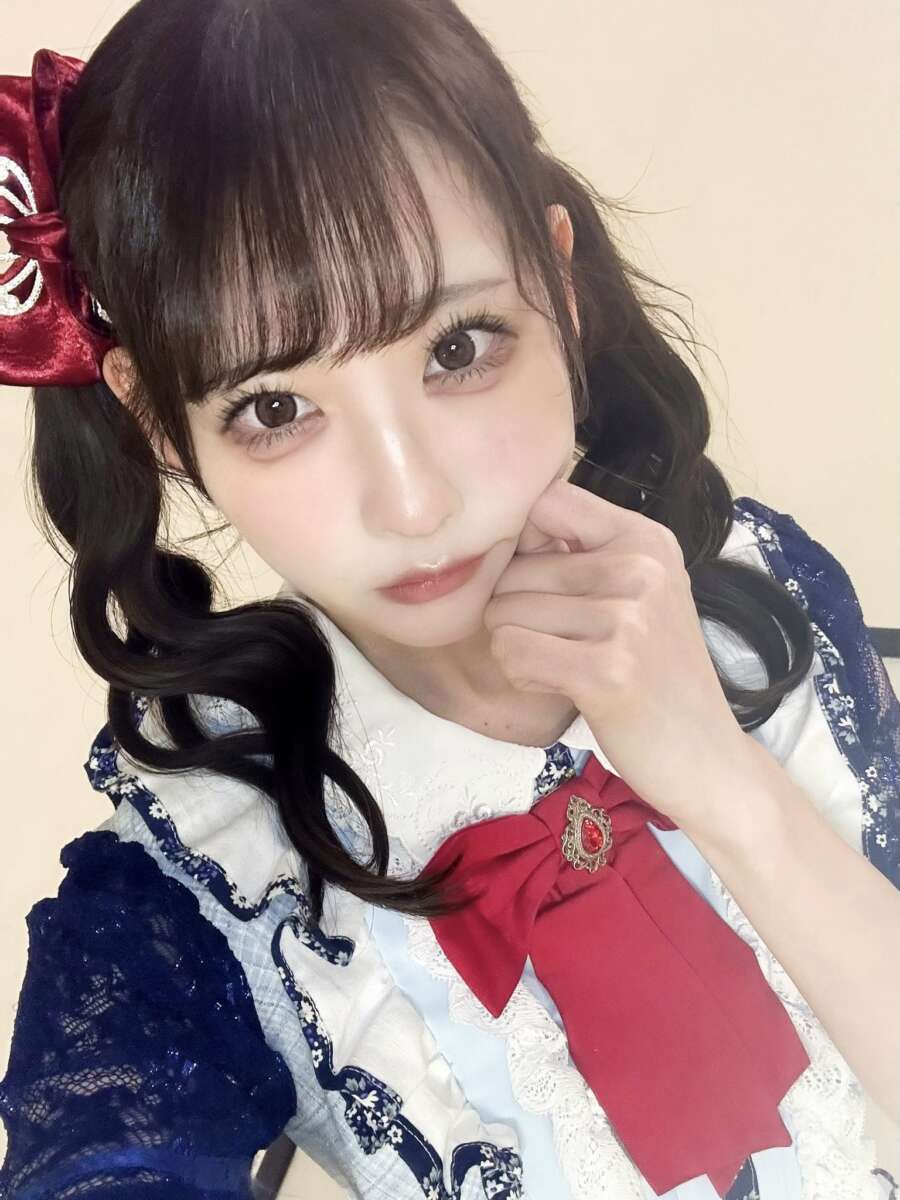緋成このの画像