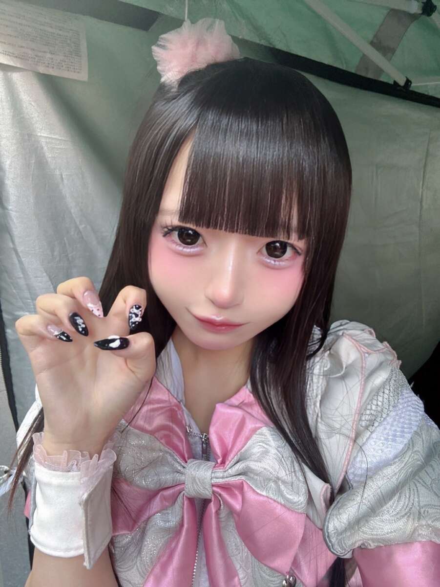 宇佐美あこ