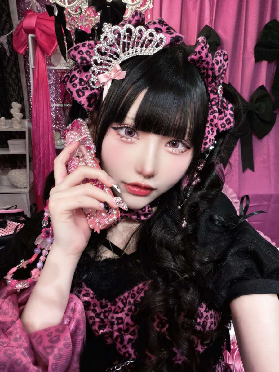 麗 百花