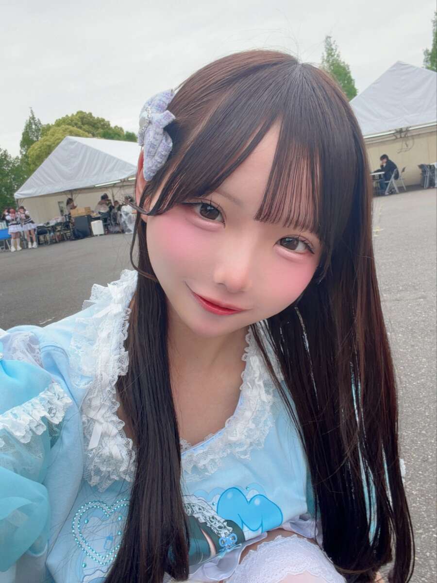 小鈴もゆ