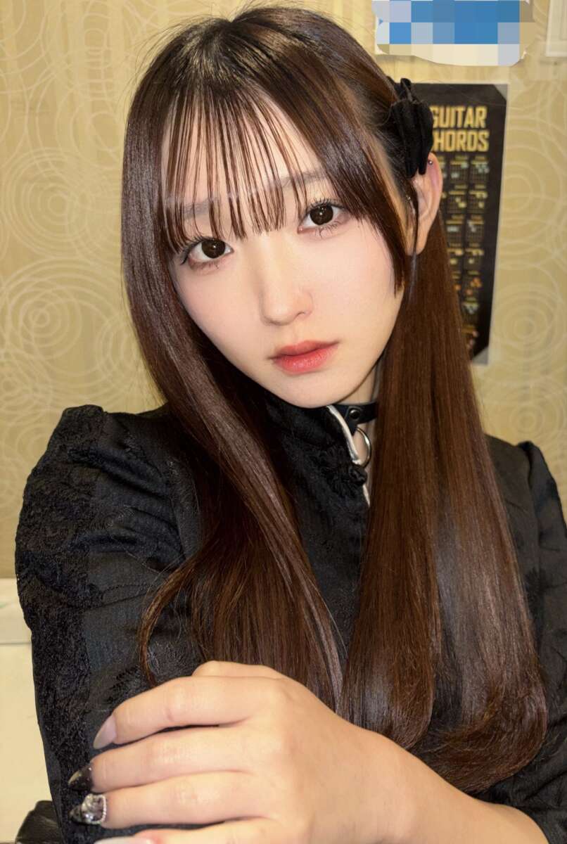 モナ・ミダレ