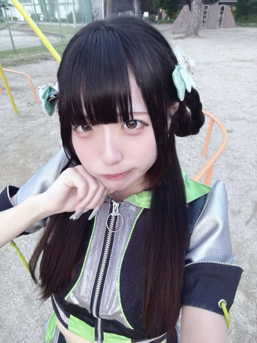 琥珀めあ