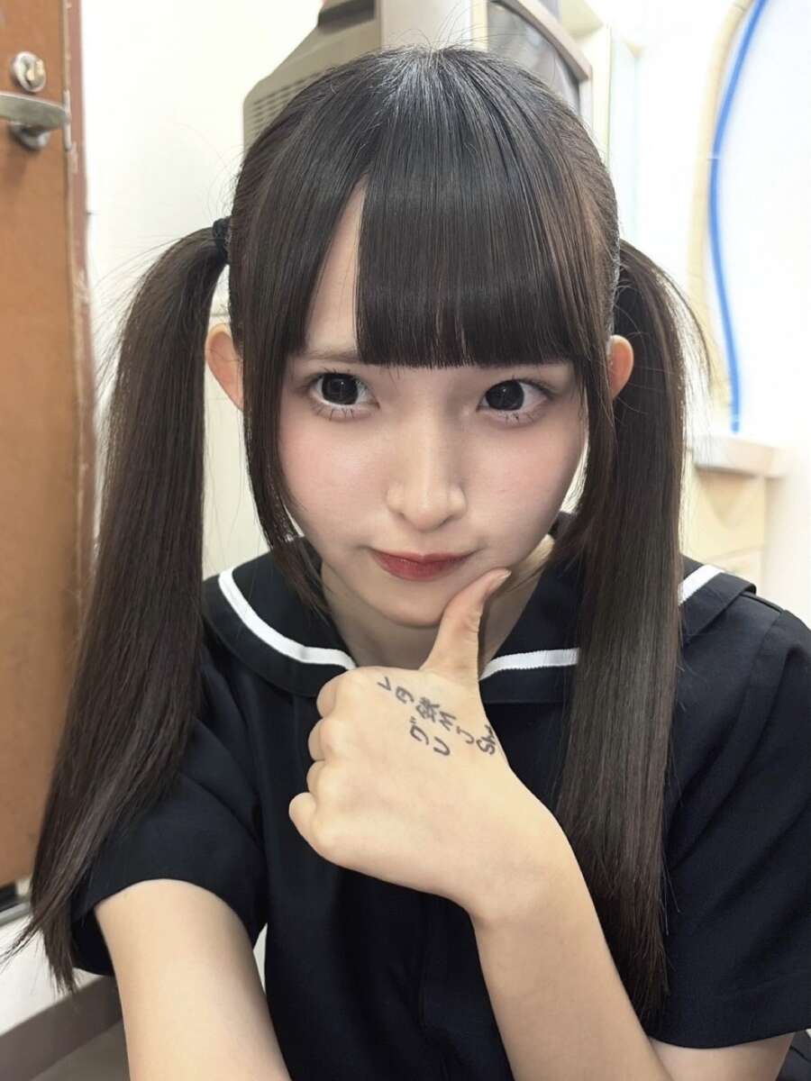 川相にこ