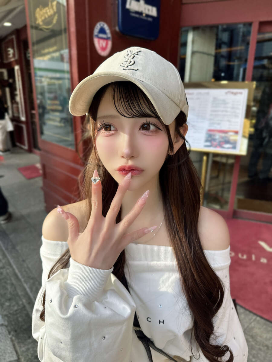 七瀬にこ