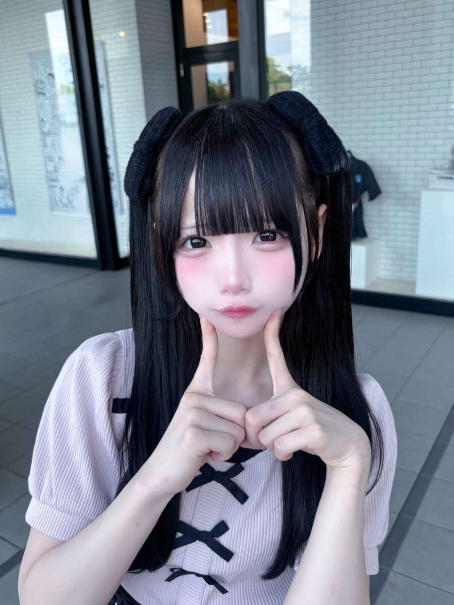 小鈴もゆ