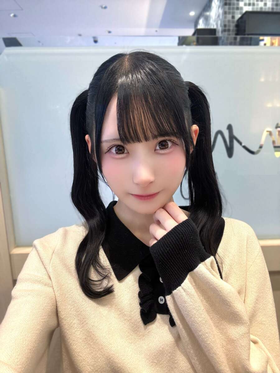 加藤ひな