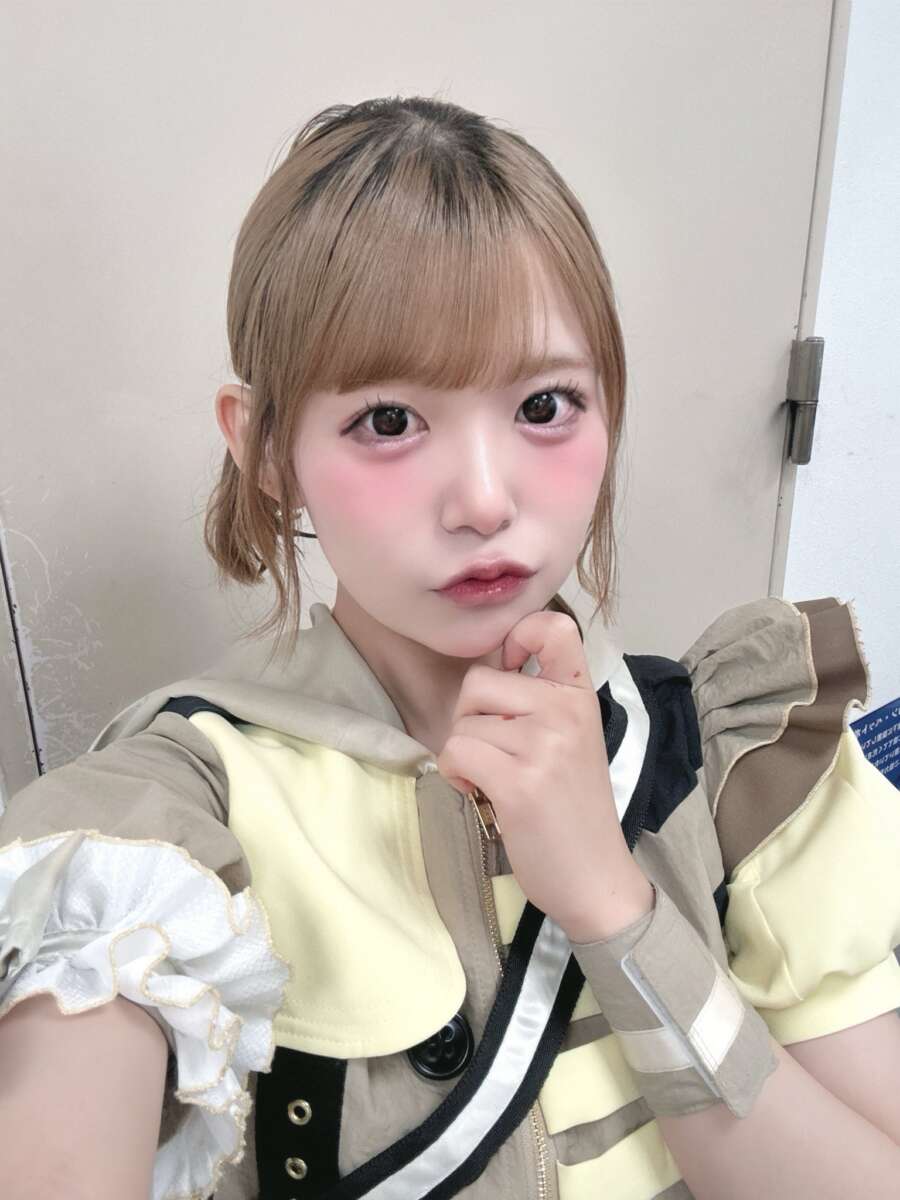 あいな
