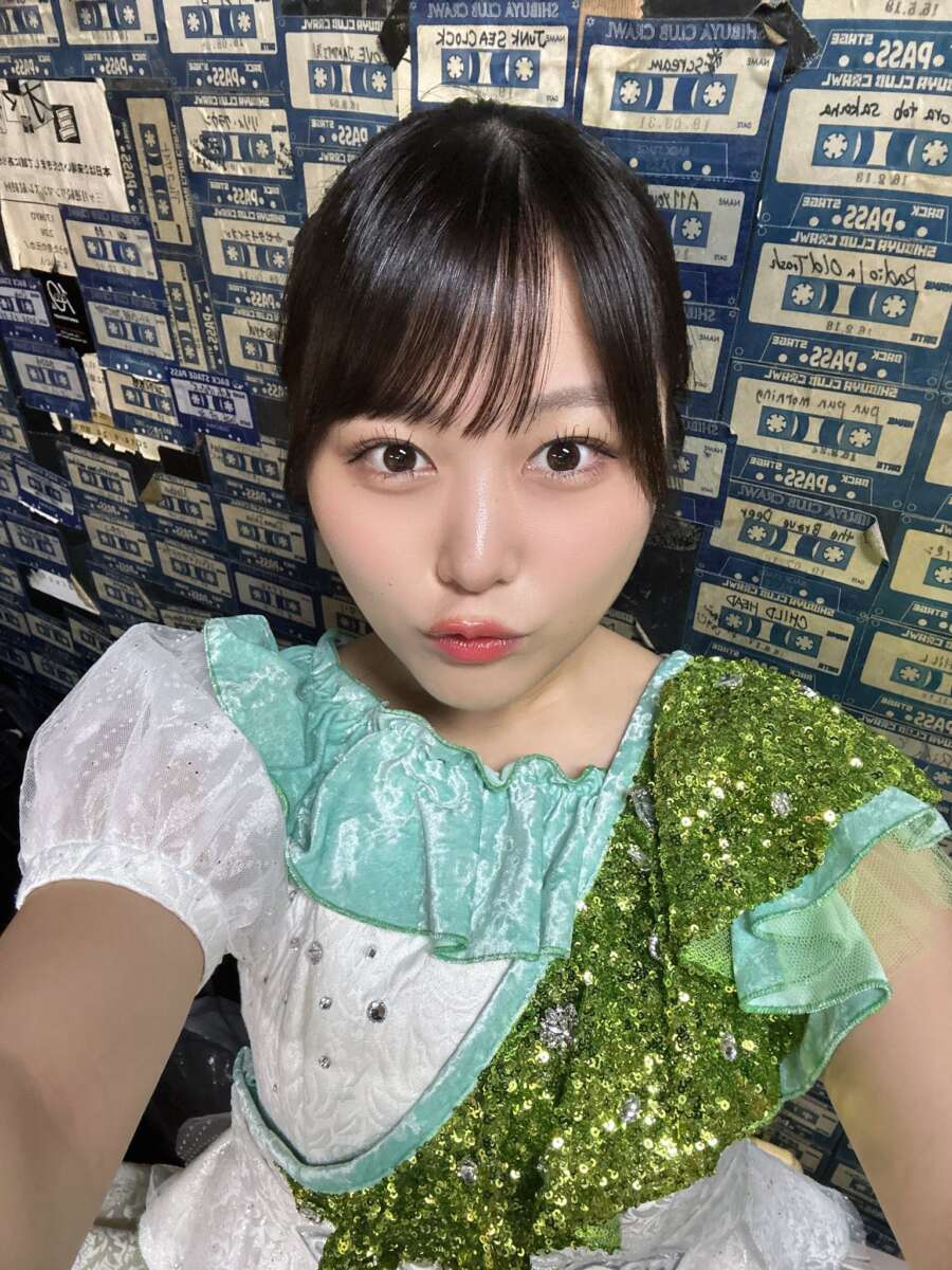 島崎友莉亜