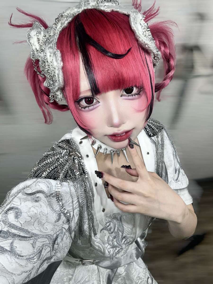緋喰カグラ