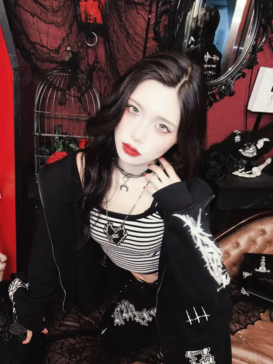 天月綺々奈