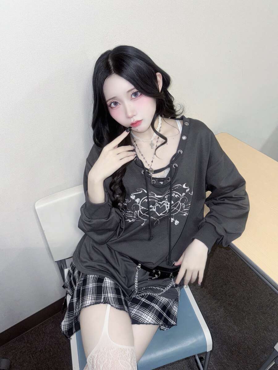 小鳥遊あみ