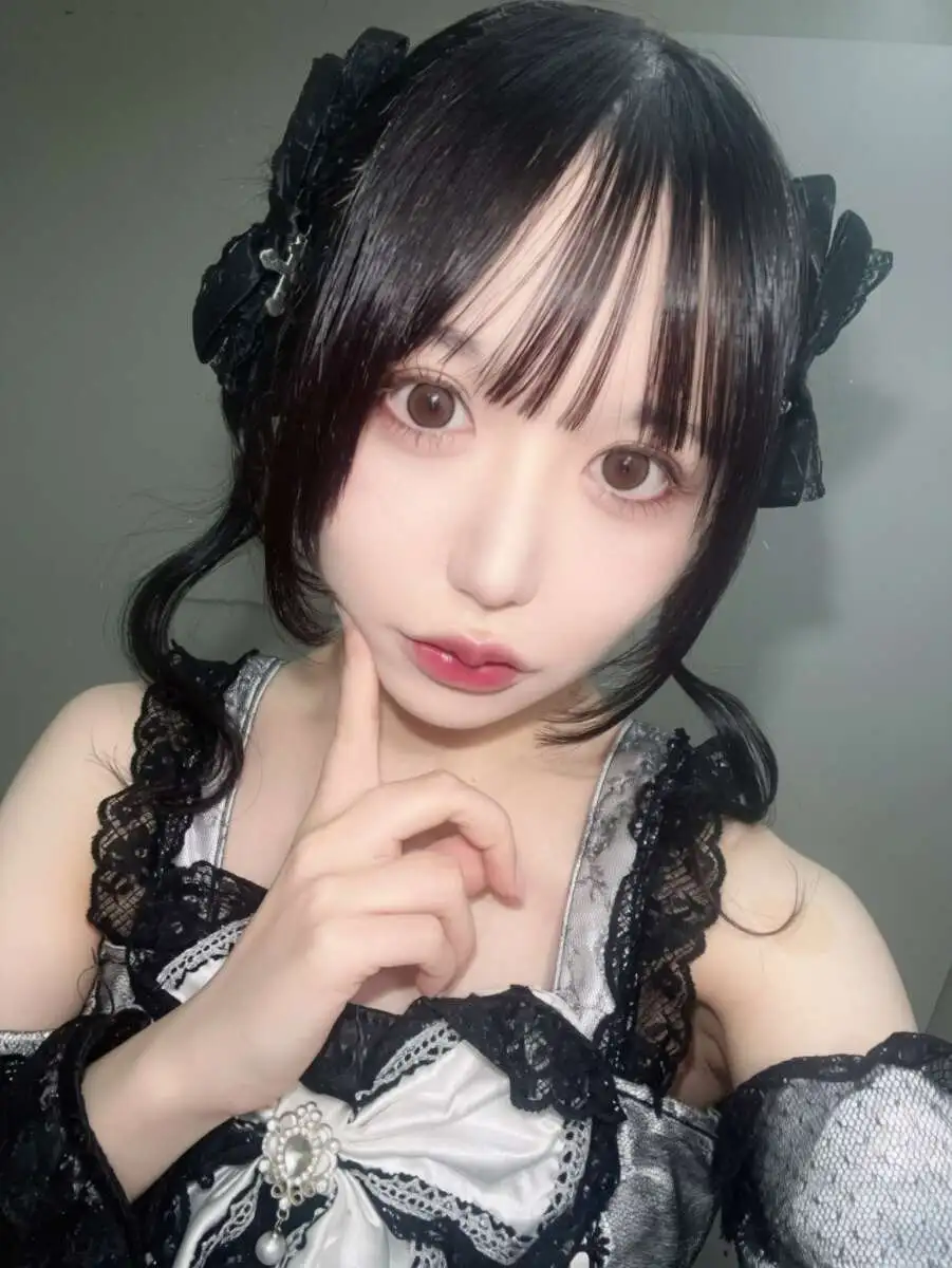 如月 愛