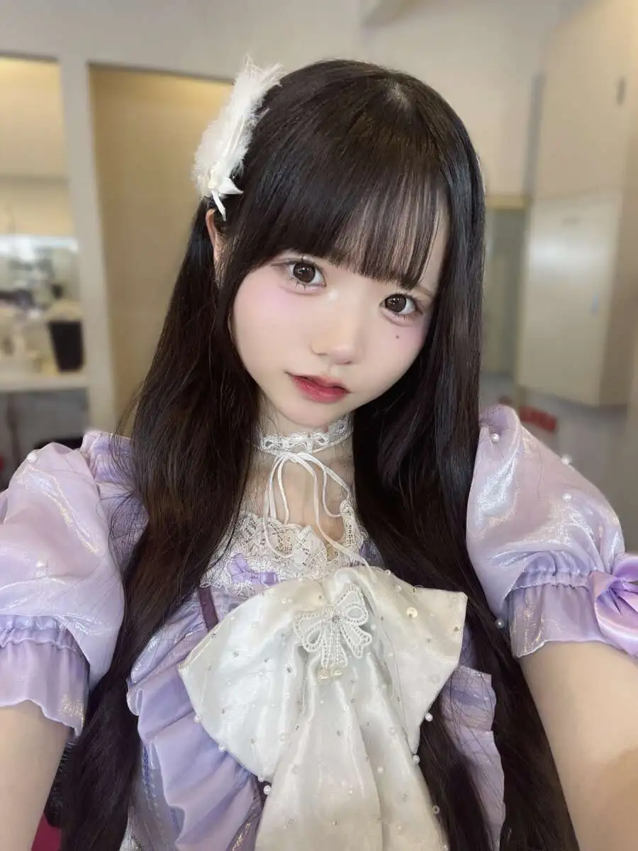 駒衣にこ