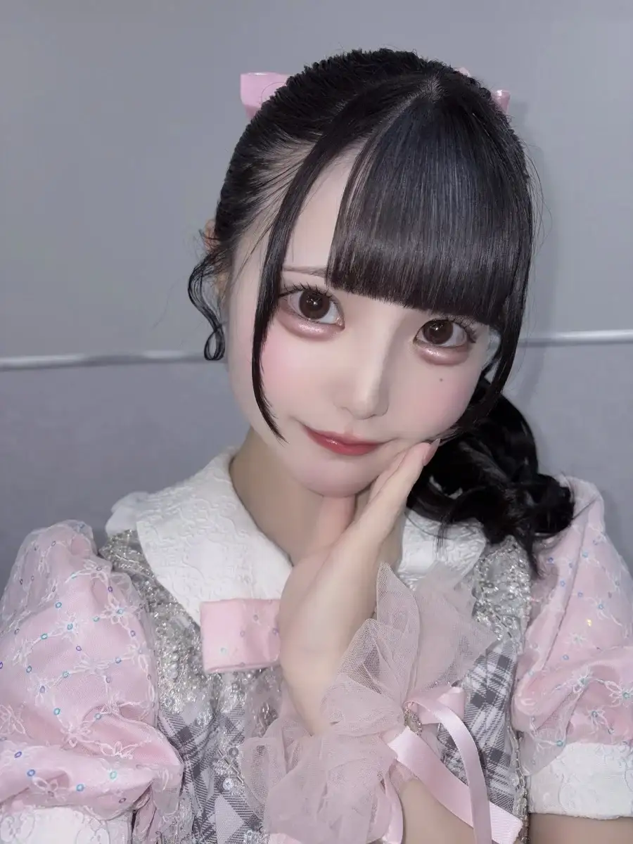 小鳥あいり