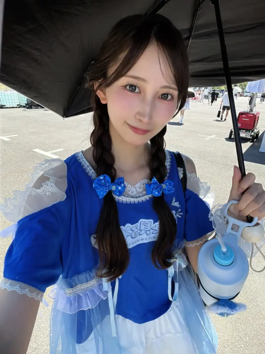 辻ニイナ