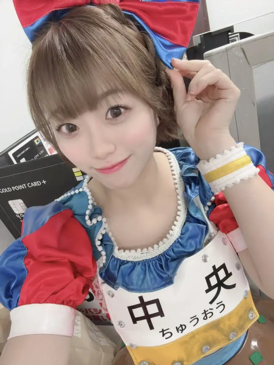 中央あやか