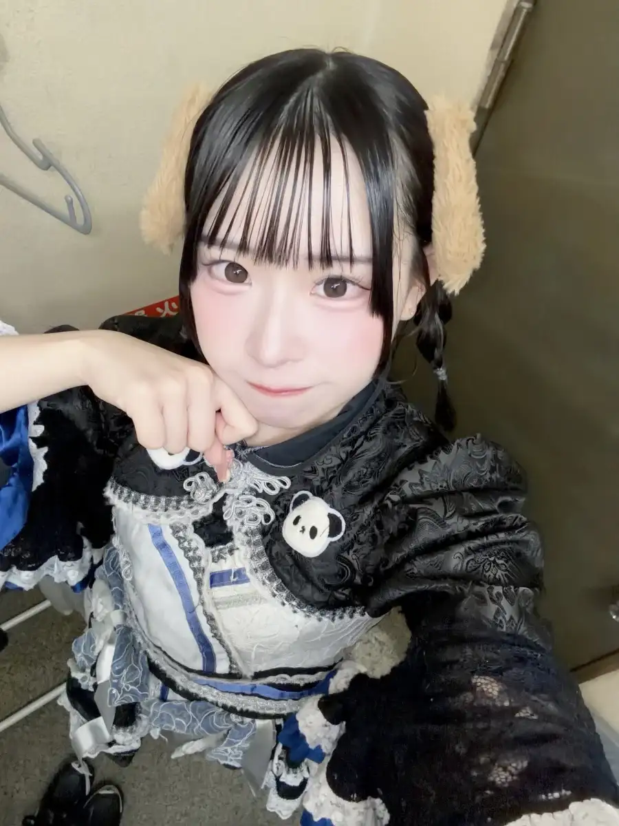 真白あお
