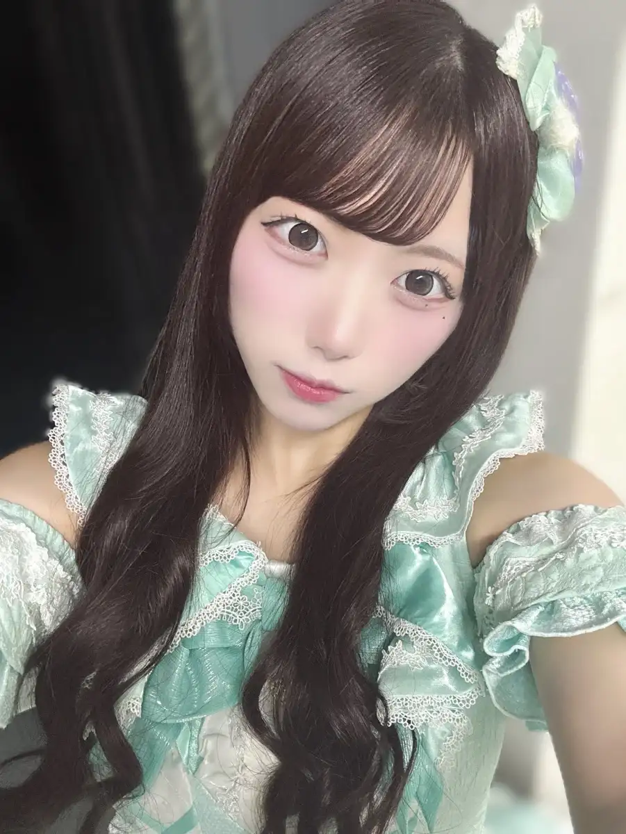 美園うらら